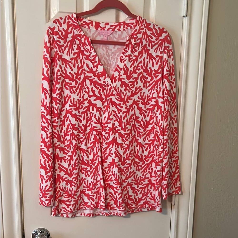 Lilly Pulitzer Odette Tunic in Island Coral Treasure Size M